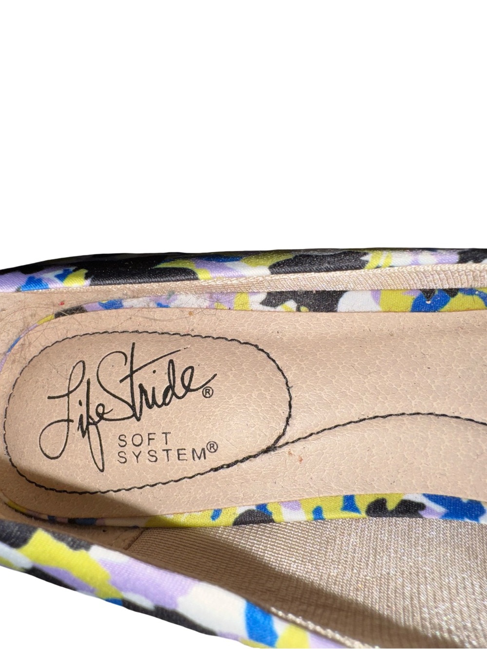 LifeStride Parigi pumps with colorful yellow blue black purple floral print. - Picture 7 of 11